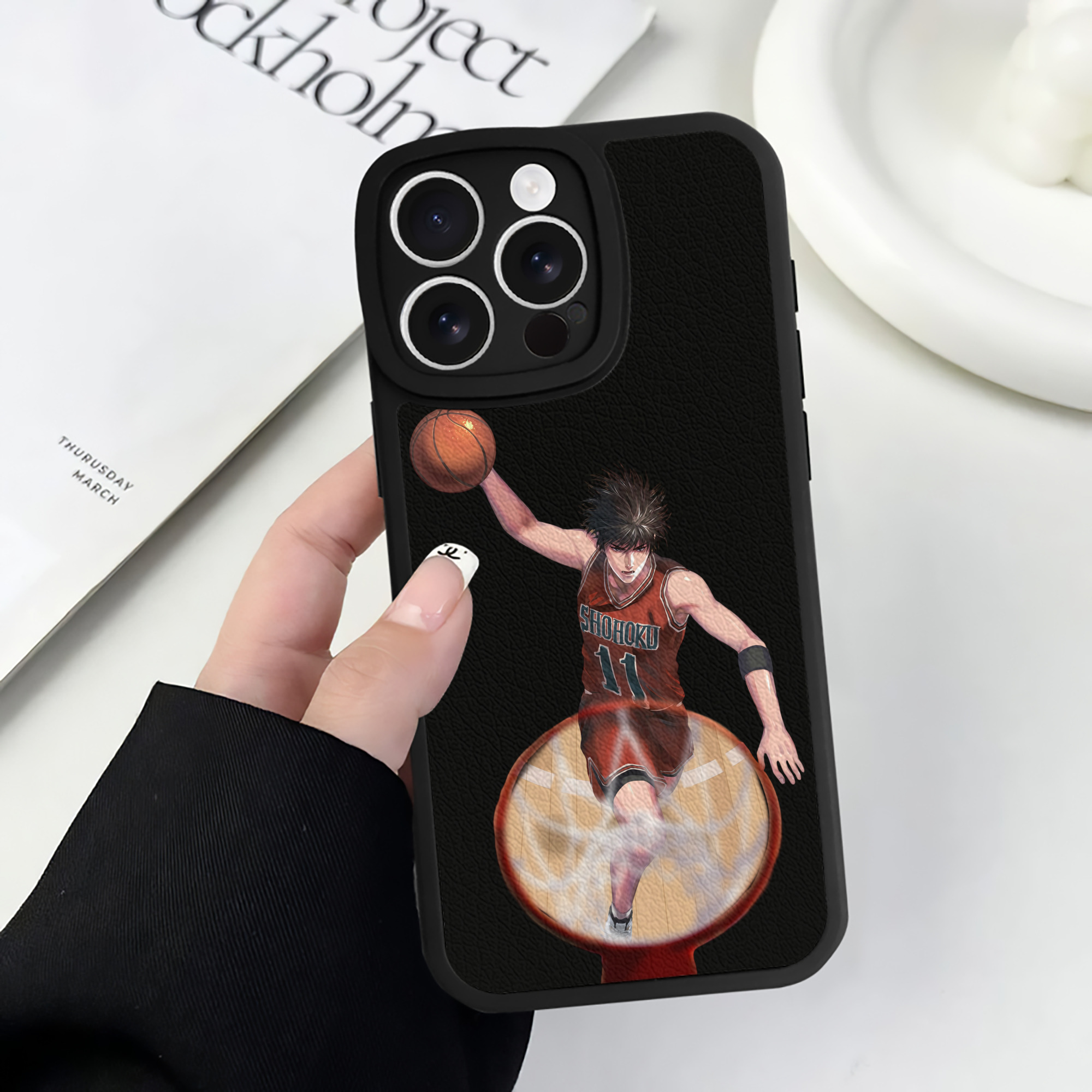 （画像用） SLAM DUNK／スラムダンク 【iPhone 16シリーズ対応】シリコンスマホケース（レザー調） 材質：シリコン